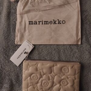 Marimekko Beige Quilted Floral Wristlet Pouch